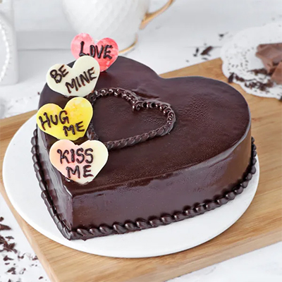 "Round shape chocolate cake - 1kg, Heart Shape Flower Arrangement - Click here to View more details about this Product